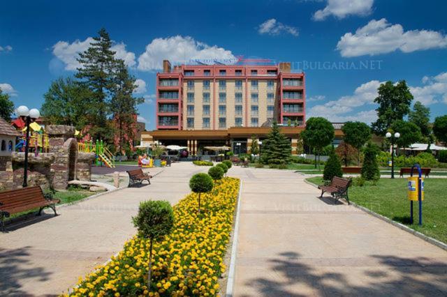 Park Hotel Romantica Свиленград Экстерьер фото