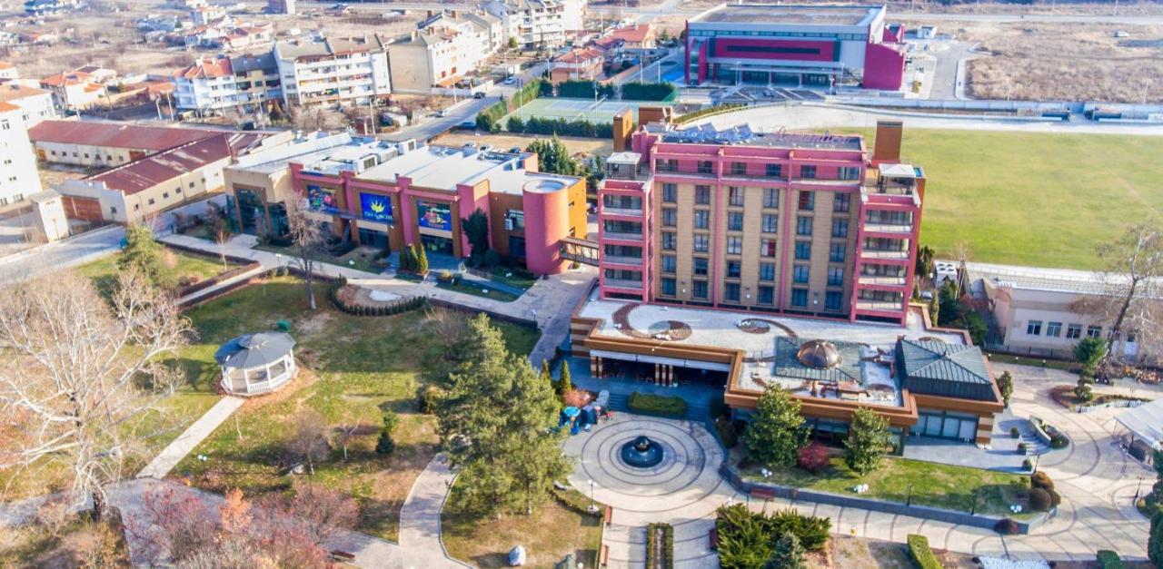Park Hotel Romantica Свиленград Экстерьер фото