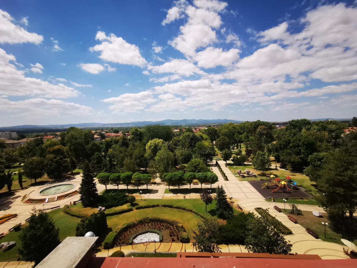 Park Hotel Romantica Свиленград Экстерьер фото