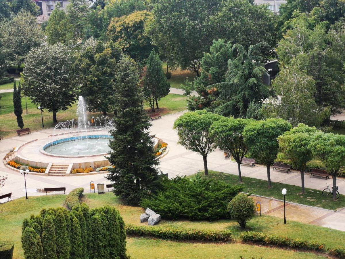 Park Hotel Romantica Свиленград Экстерьер фото