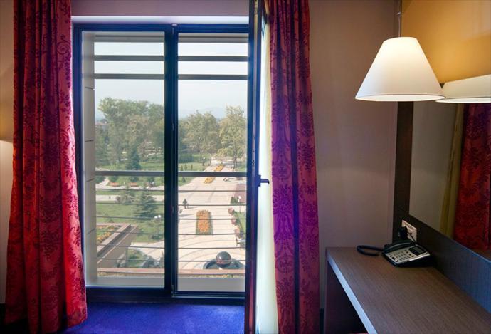 Park Hotel Romantica Свиленград Номер фото